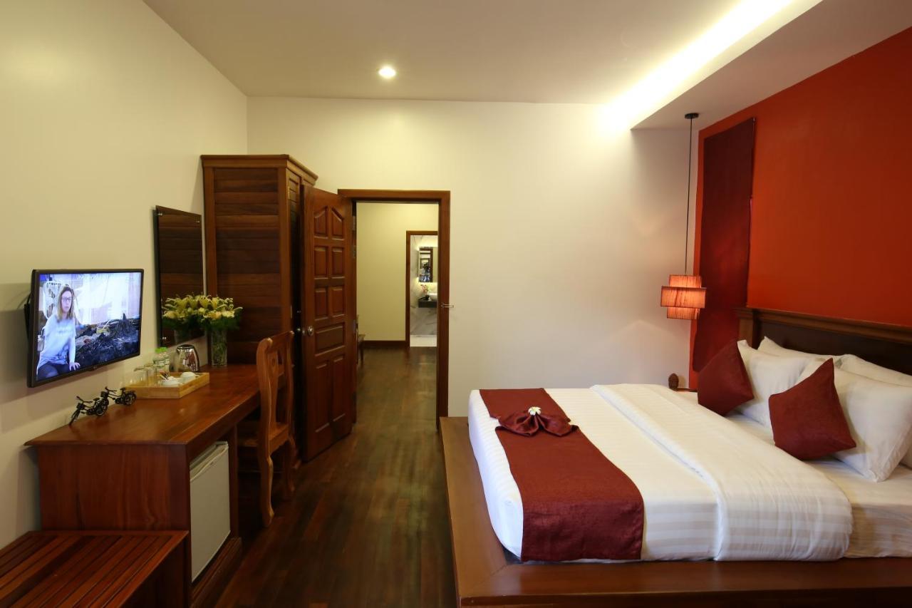 Holy Angkor Deluxe Hotel Siem Reap Bagian luar foto