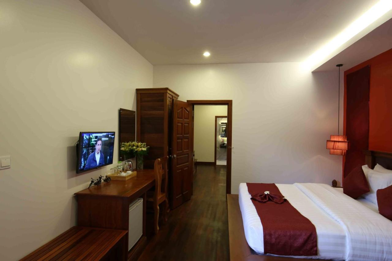 Holy Angkor Deluxe Hotel Siem Reap Bagian luar foto