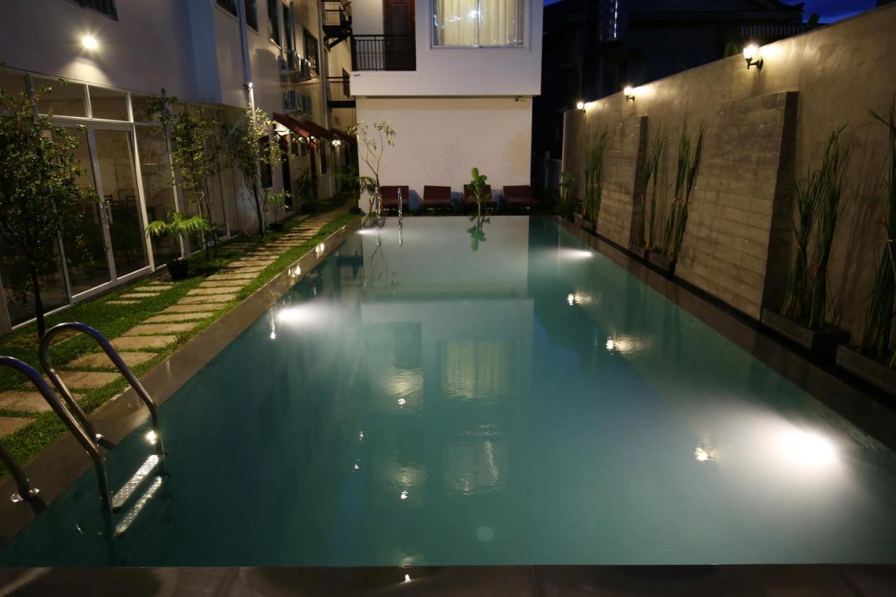 Holy Angkor Deluxe Hotel Siem Reap Bagian luar foto