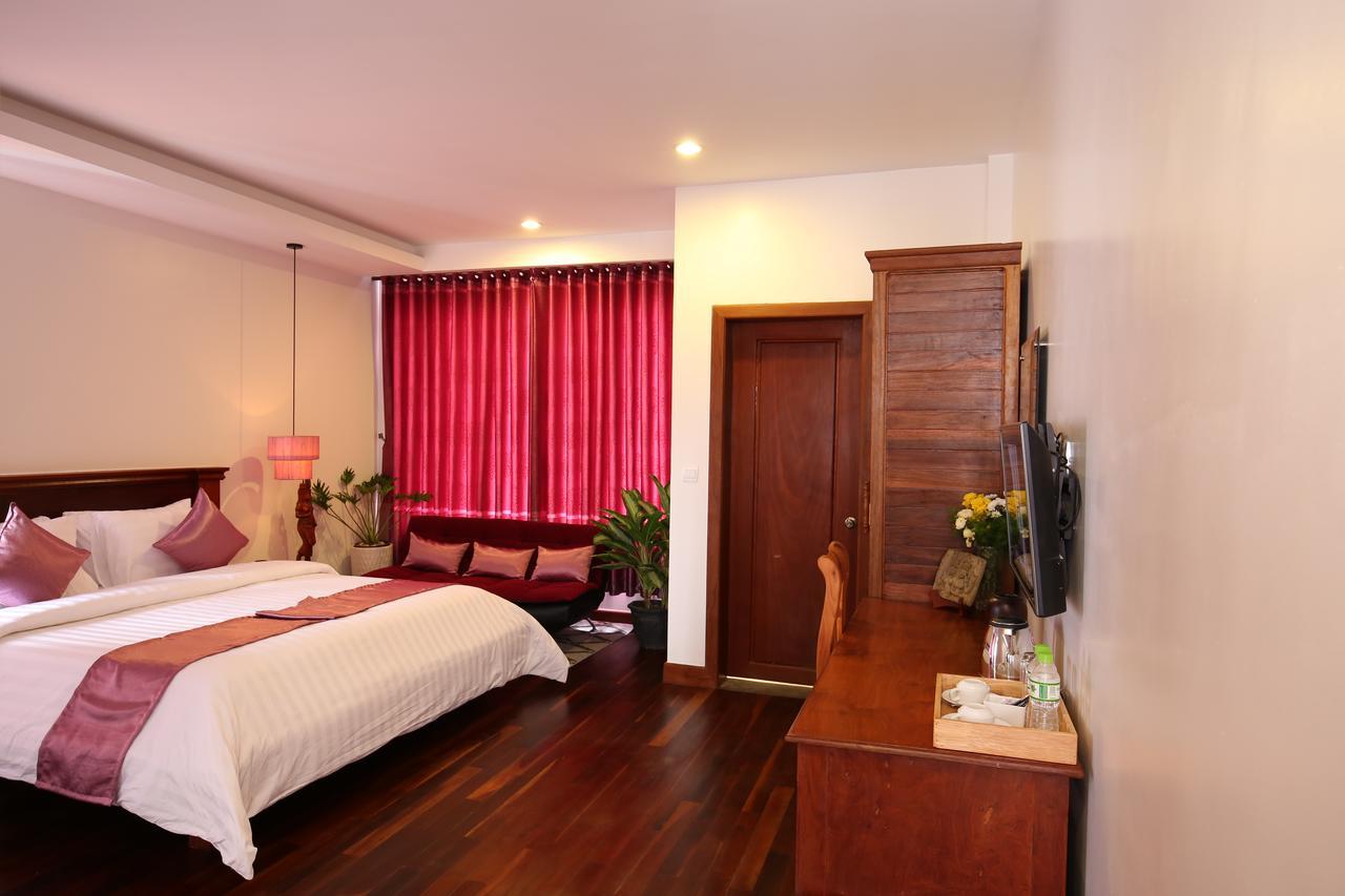 Holy Angkor Deluxe Hotel Siem Reap Bagian luar foto