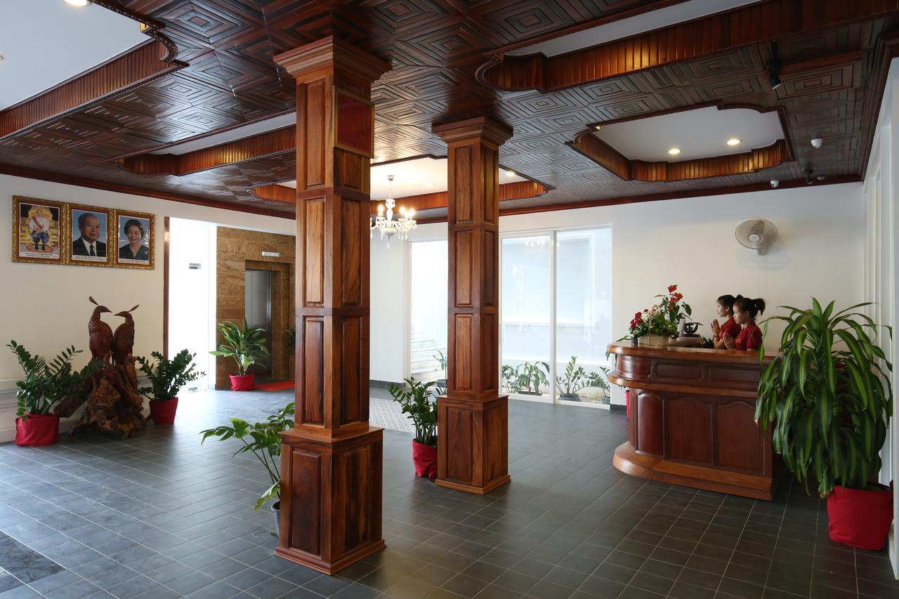 Holy Angkor Deluxe Hotel Siem Reap Bagian luar foto