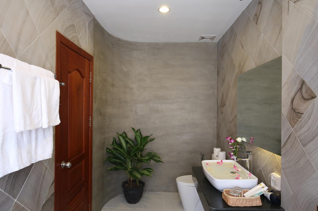 Holy Angkor Deluxe Hotel Siem Reap Bagian luar foto
