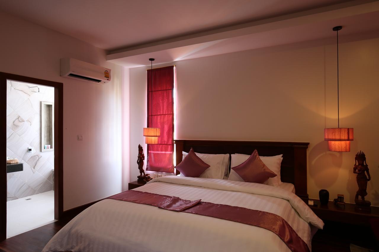 Holy Angkor Deluxe Hotel Siem Reap Bagian luar foto