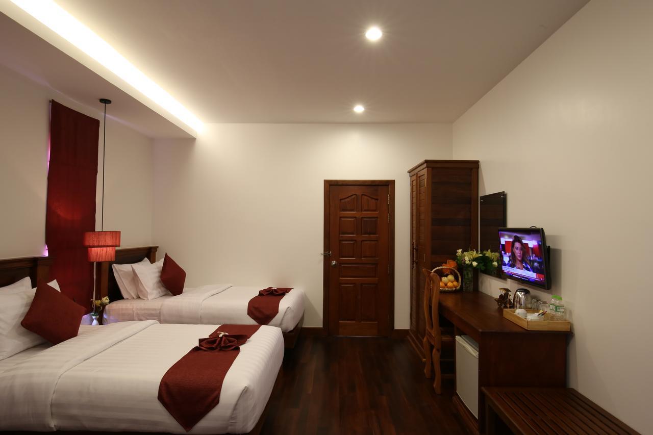 Holy Angkor Deluxe Hotel Siem Reap Bagian luar foto