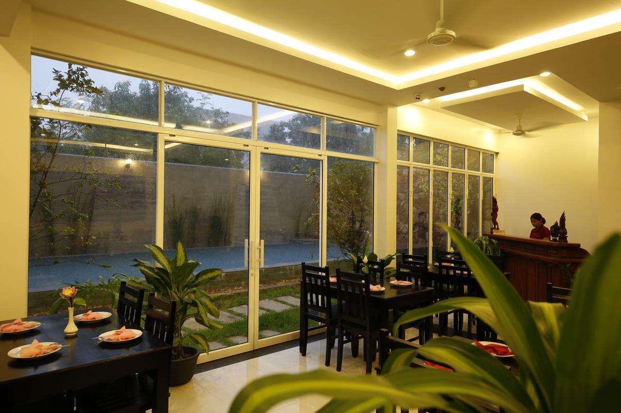 Holy Angkor Deluxe Hotel Siem Reap Bagian luar foto