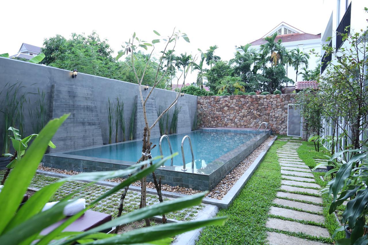 Holy Angkor Deluxe Hotel Siem Reap Bagian luar foto